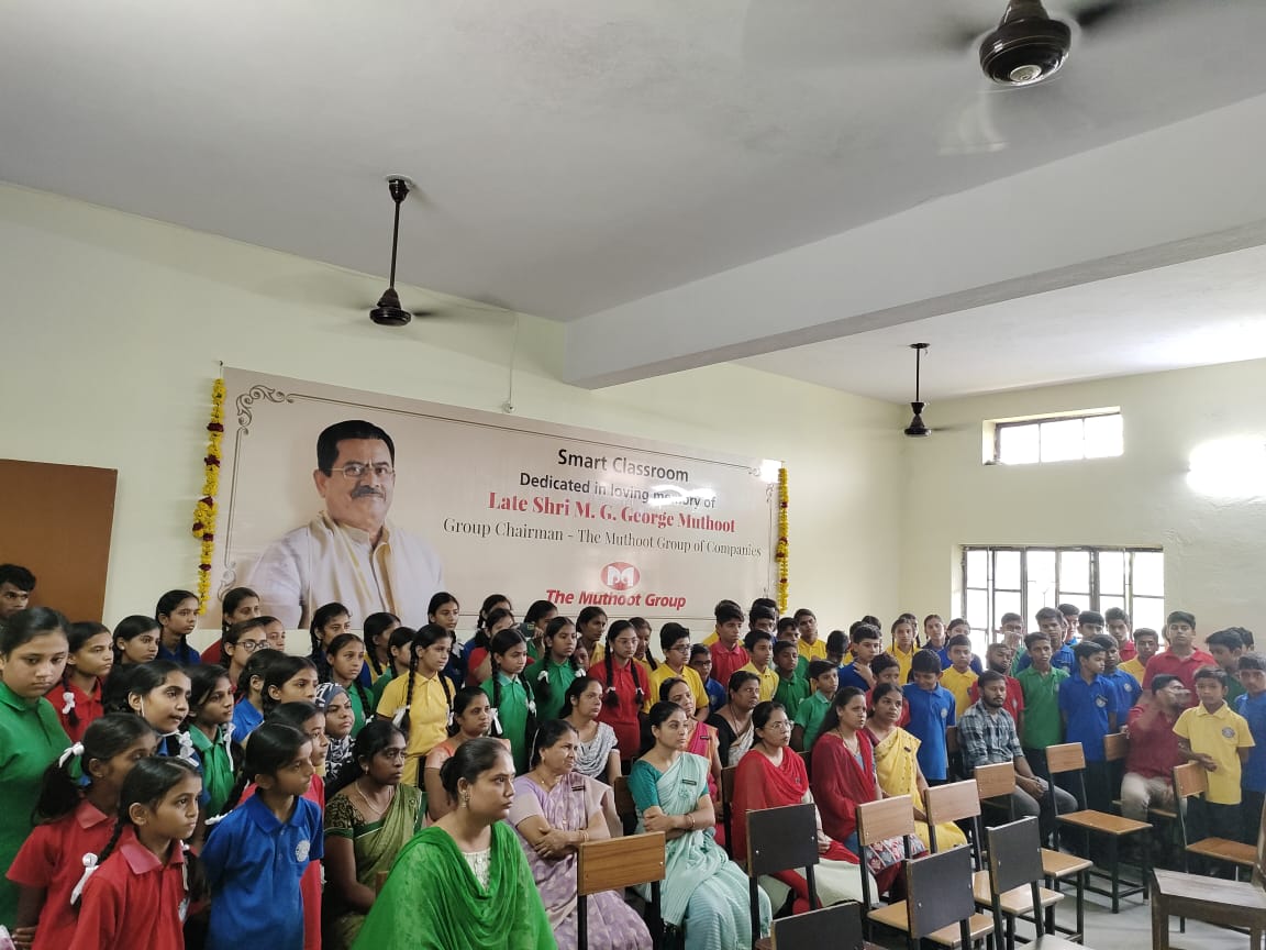Distribution of 100 Raincoats to Traffic Police Officers in Mumbai, Maharashtra