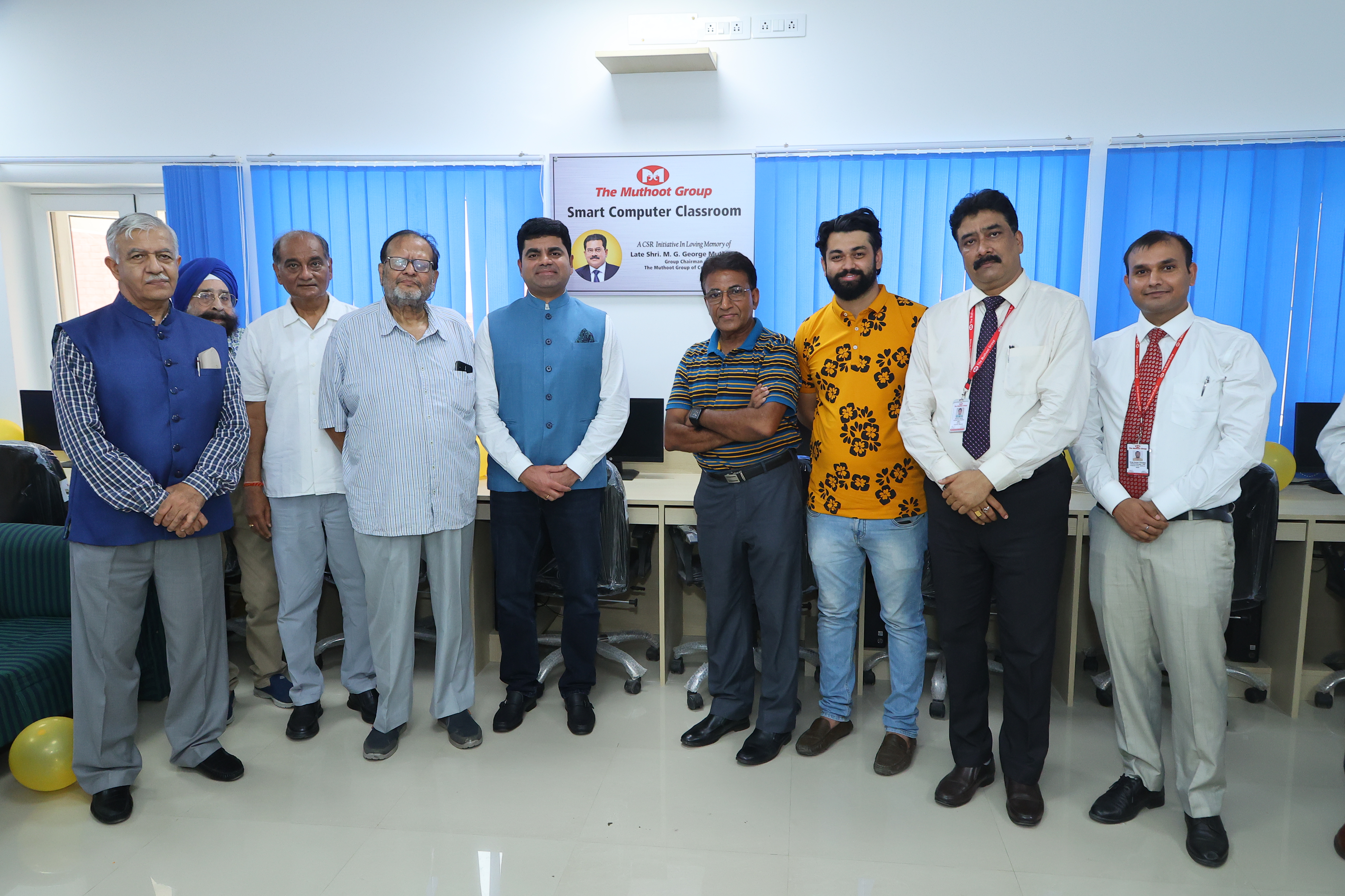 Distribution of 100 Raincoats to Traffic Police Officers in Mumbai, Maharashtra