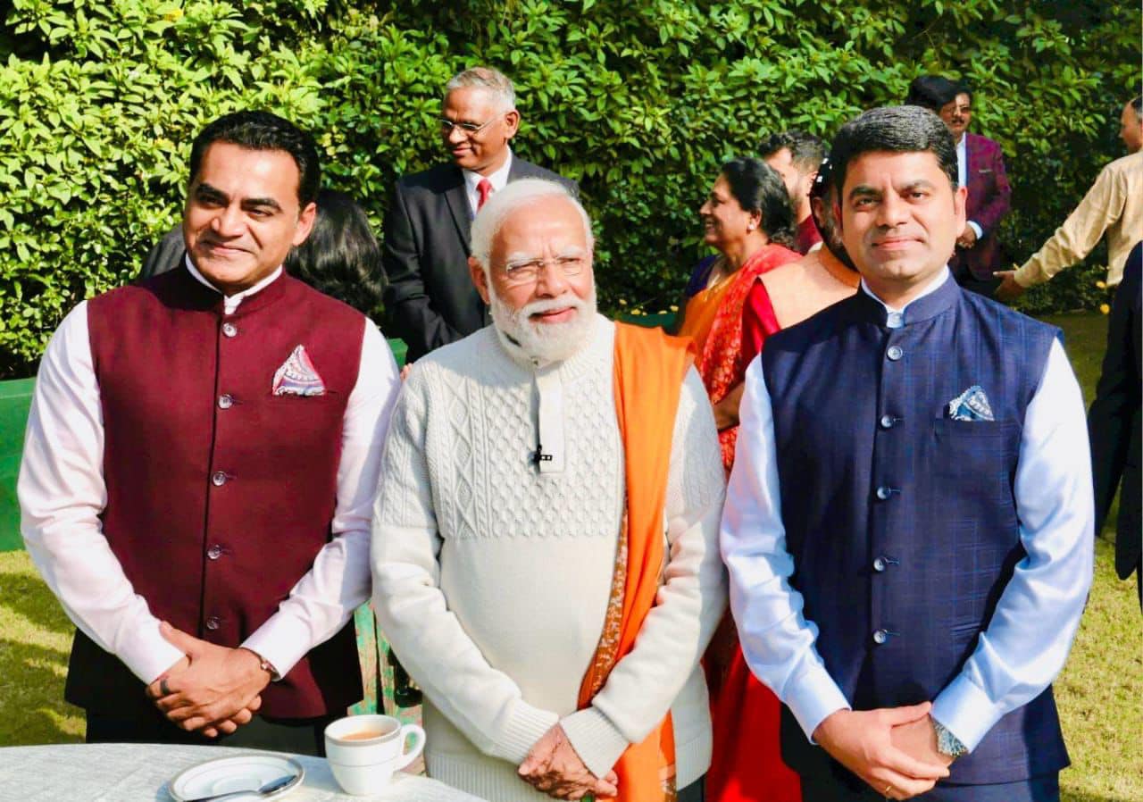 Our Joint Managing Director, Shri Alexander George Muthoot and our Deputy Managing Director, Shri George M George was invited and hosted by Hon’ble Prime Minister, Shri Narendra Modi Ji for a special Christmas celebration and Lunch at his residence.
