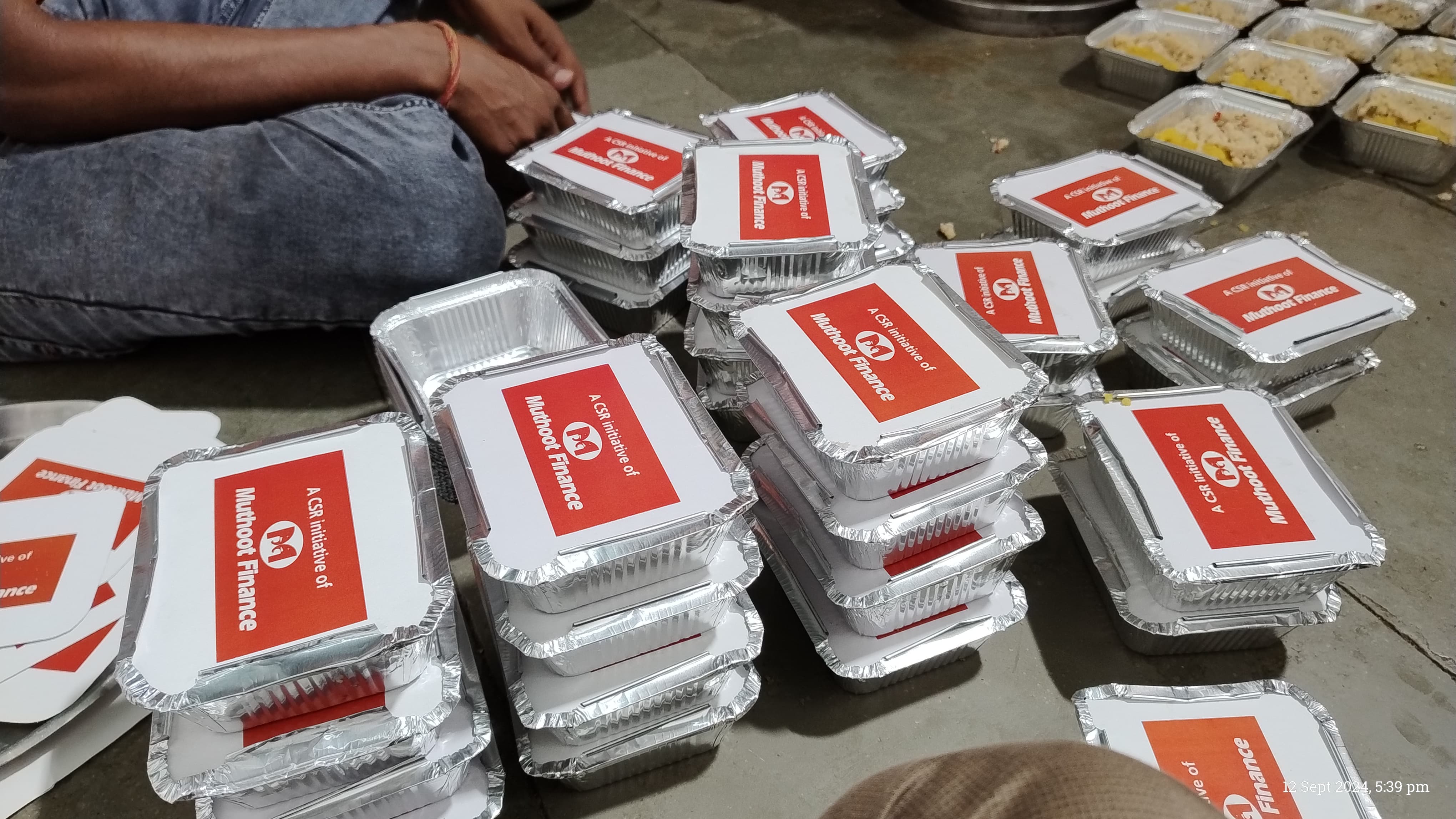 Distribution of 1220 Snacks Packets at Shivaji Park Police Station ...