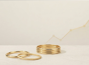 Gold or Stocks? How to Choose the Right Investment for Your Portfolio?