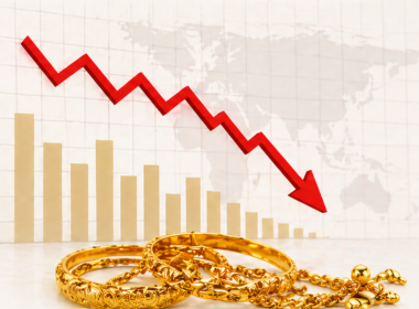 Why Do Gold Prices Drop? Key Reasons Explained 